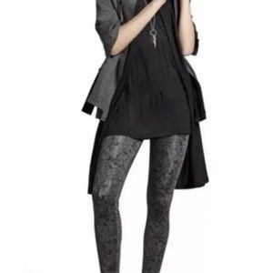 CAbi Leggings Small Women's Black Gray Animal Print 3212 Safari Casual Mid Rise